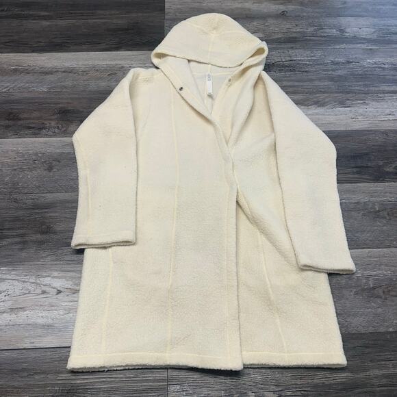 Lululemon Cream Womens 8 Snap Button Held‎ in Warmth Hooded Sherpa Wool Jacket - Picture 1 of 9